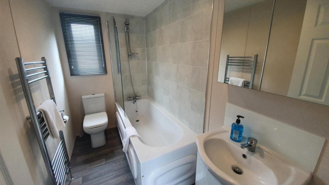 Buttermere Lodge With Hot Tub Barmby on the Moor Ngoại thất bức ảnh