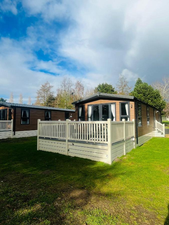 Buttermere Lodge With Hot Tub Barmby on the Moor Ngoại thất bức ảnh