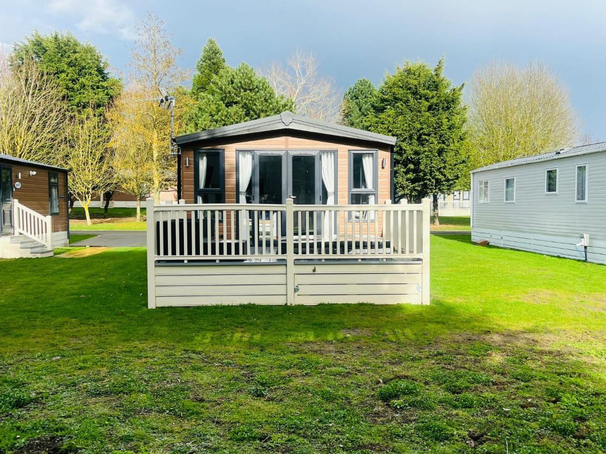 Buttermere Lodge With Hot Tub Barmby on the Moor Ngoại thất bức ảnh